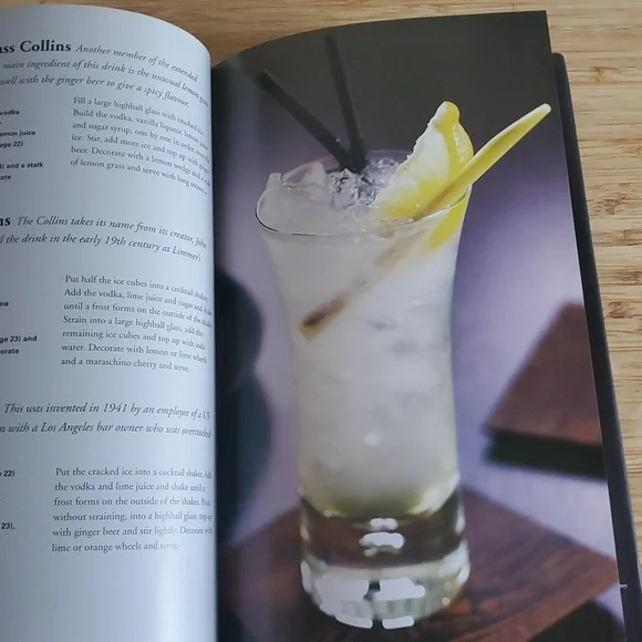 Hamlyn cocktail book - Picture 3 of 5
